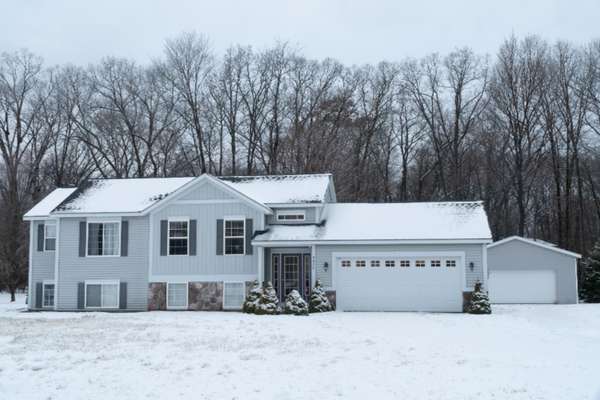 3822 Hidden Forest Drive, Dorr, MI 49323