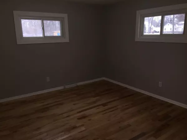Lansing, MI 48911,933 Ferley Street
