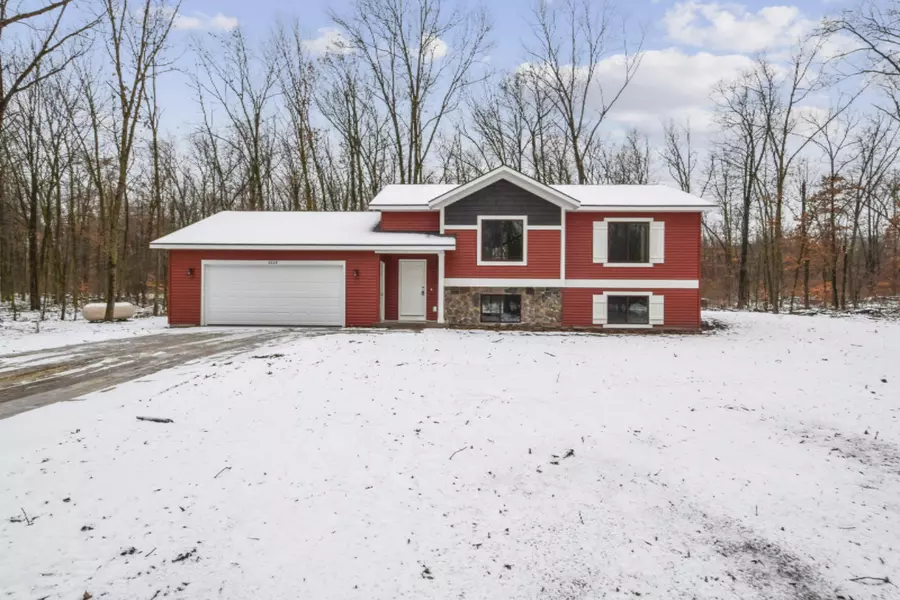 3228 Glenwood Lane, Hamilton, MI 49419