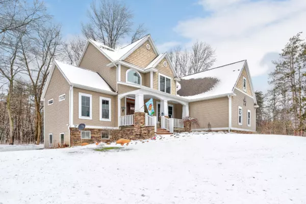9273 Freedom Drive, West Olive, MI 49460