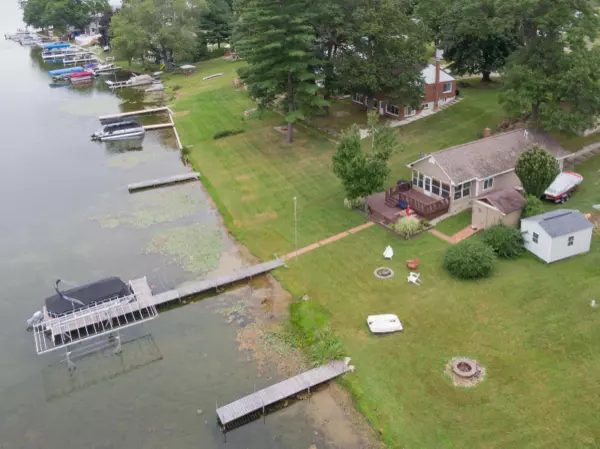 27112 Oak Drive, Sturgis, MI 49091