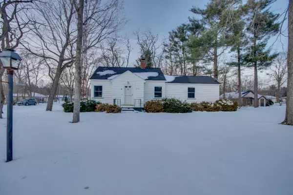 1258 E Hile Road, Norton Shores, MI 49441