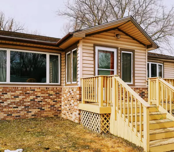 Onekama, MI 49675,8020 1st Street