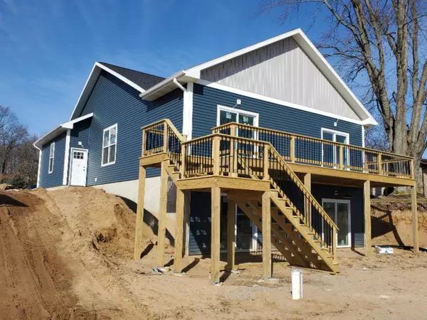 61525 Crestlane Drive, Sturgis, MI 49091