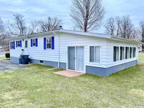 Hartford, MI 49057,208 Oak Street