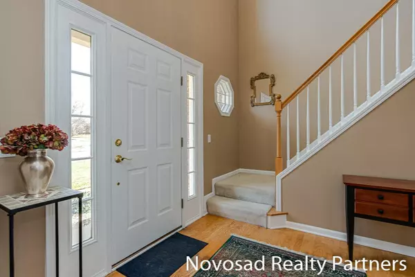 Ada, MI 49301,300 Oakshire NE Court