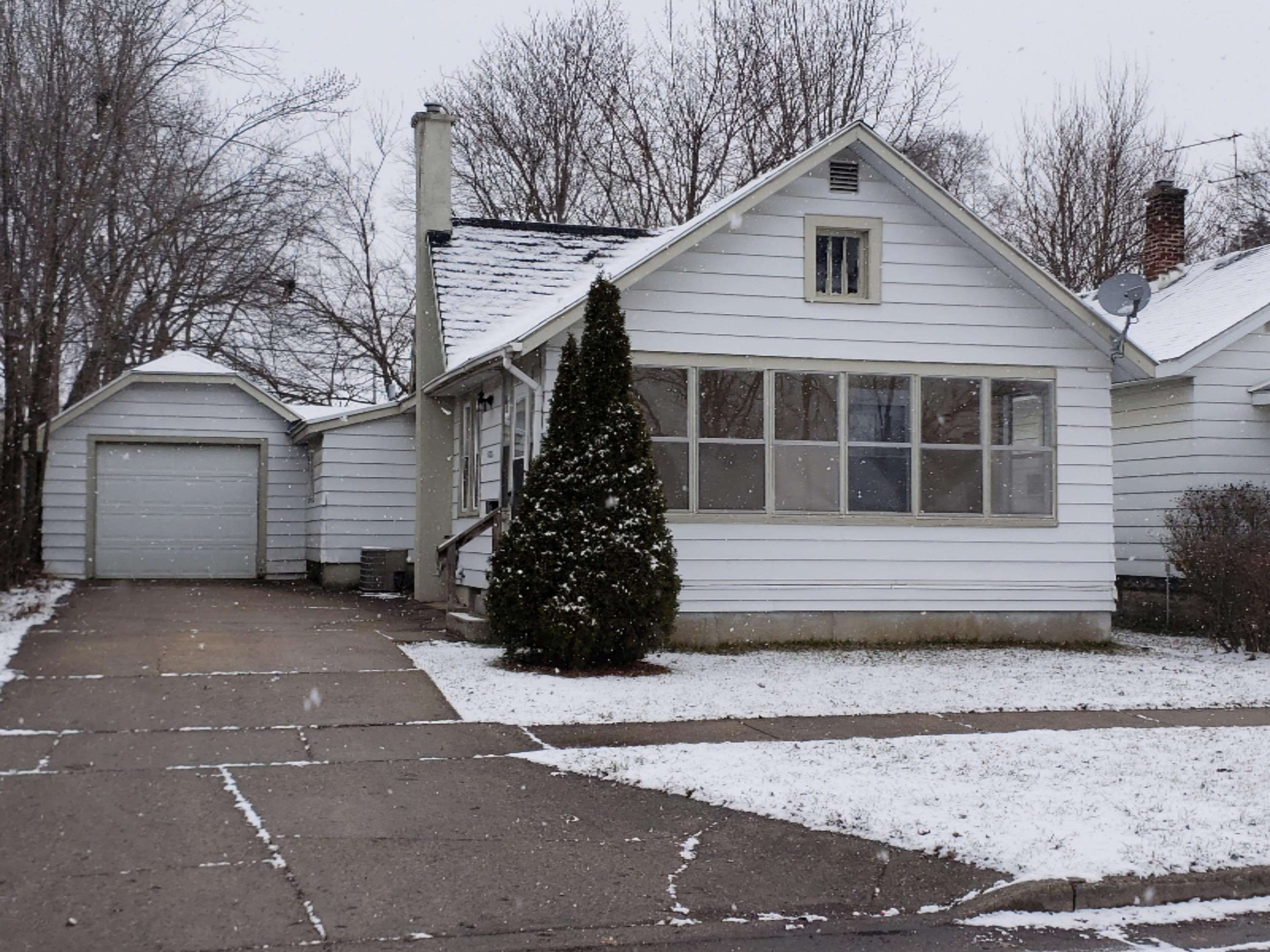 1321 Whiting SW Street, Wyoming, MI 49509