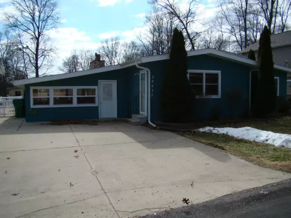 Cassopolis, MI 49031,22437 Maple Row Street