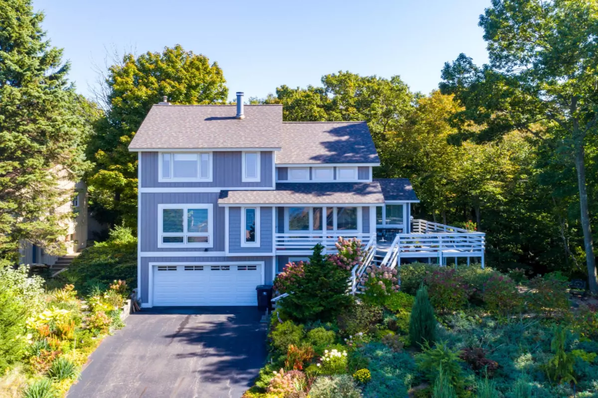 West Olive, MI 49460,9284 Whispering Sands Drive