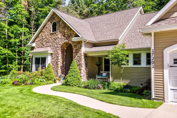 West Olive, MI 49460,17201 Hiawatha Circle