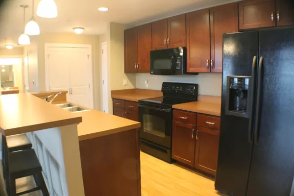 Grand Haven, MI 49417,530 Miller Drive #304