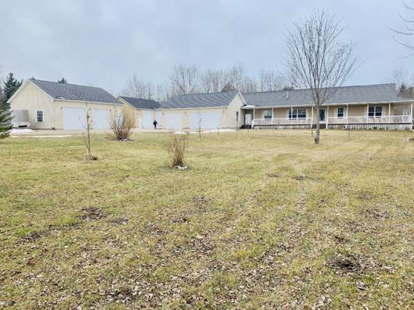 6478 Clymer Road, Coloma, MI 49038