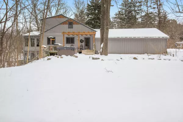 Ada, MI 49301,8775 Conservation NE Street