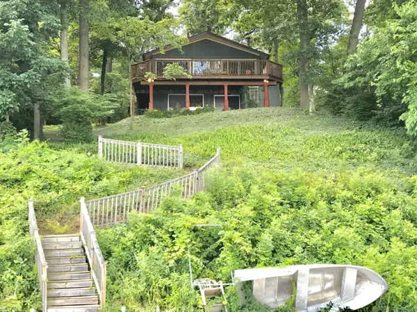 White Pigeon, MI 49099,20189 Dogwood Trail