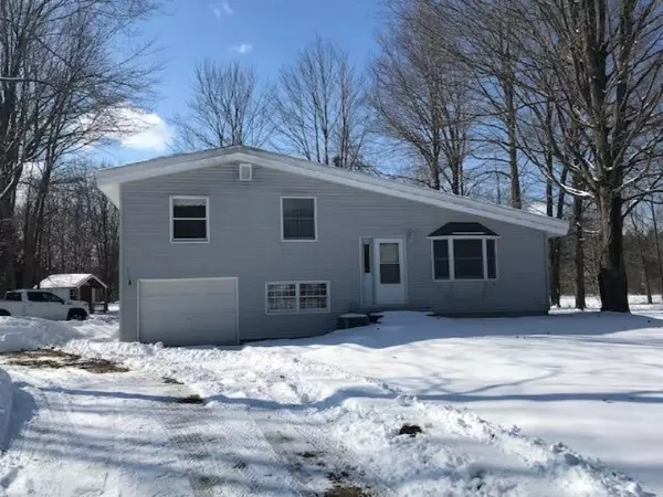 17375 Cadillac Hwy Highway, Thompsonville, MI 49683