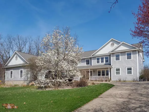 230 2nd Avenue, Plainwell, MI 49080