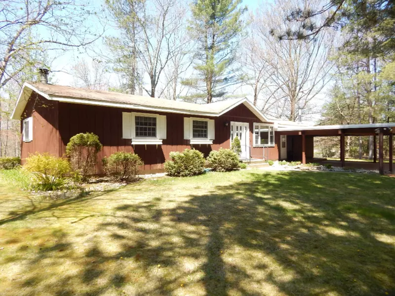 310 17 Mile NW Road, Kent City, MI 49330