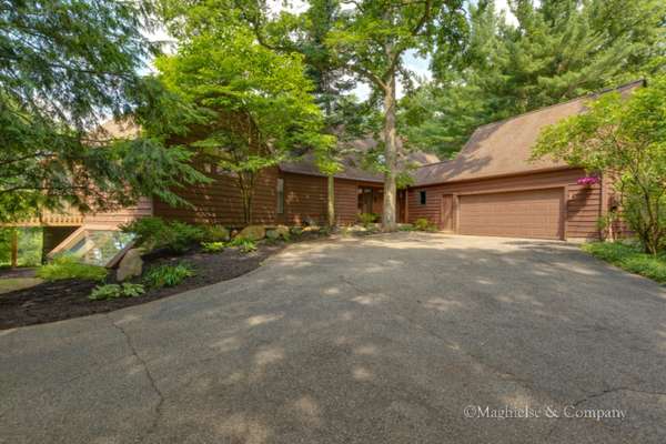 6399 Ryan Valley Drive, Belmont, MI 49306