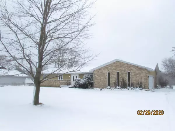 62525 Red Arrow Highway, Hartford, MI 49057