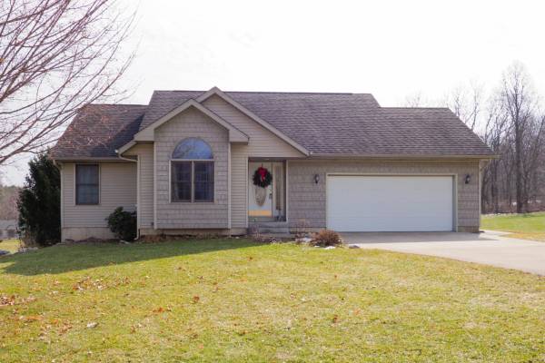 2108 Fox Mountain Drive, Otsego, MI 49078