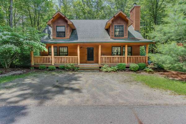 6426 Waterfall Way, Saugatuck, MI 49453