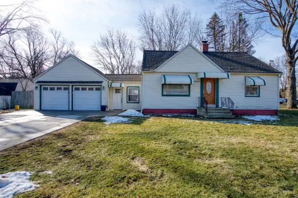 16044 Robbins Road Road, Grand Haven, MI 49417