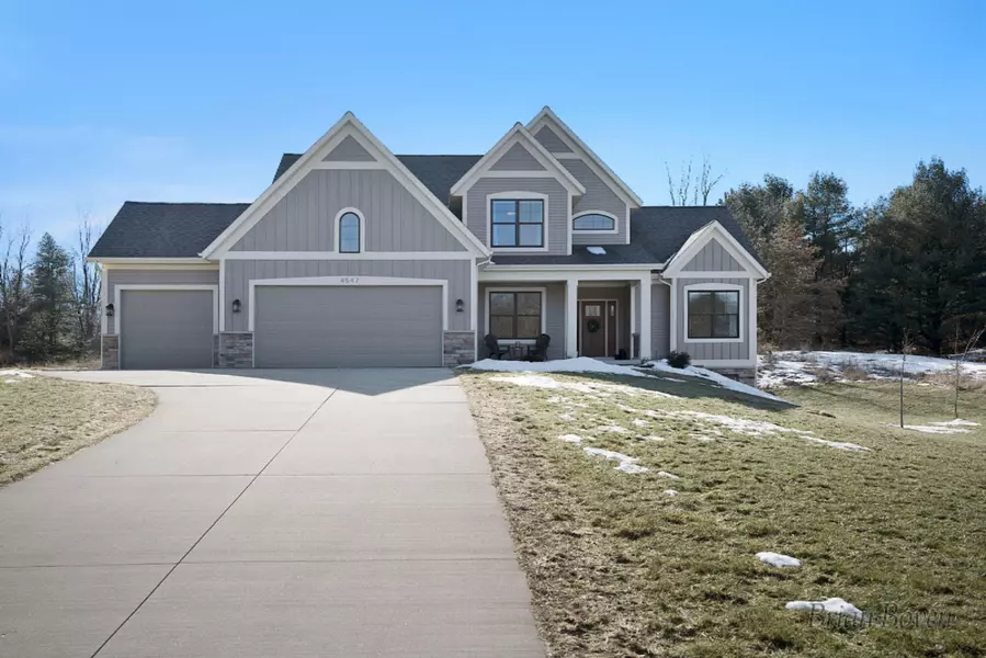 4547 Hidden Canyon NE Court, Ada, MI 49301