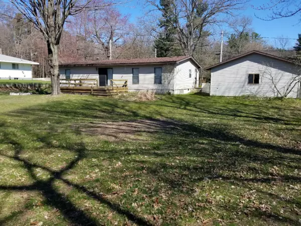 Pentwater, MI 49449,77 E Sands Street