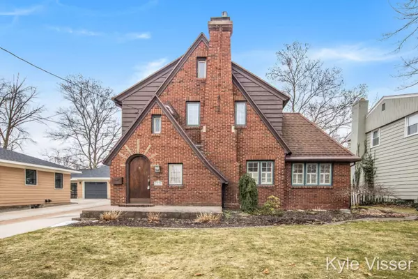 East Grand Rapids, MI 49506,1118 Eastwood SE Avenue