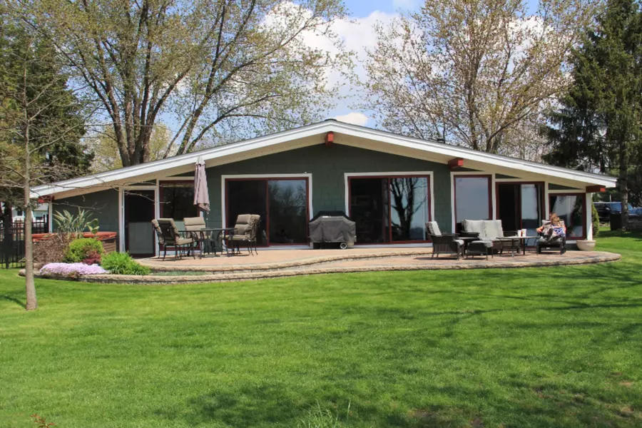 46641 Lakeview Drive, Decatur, MI 49045
