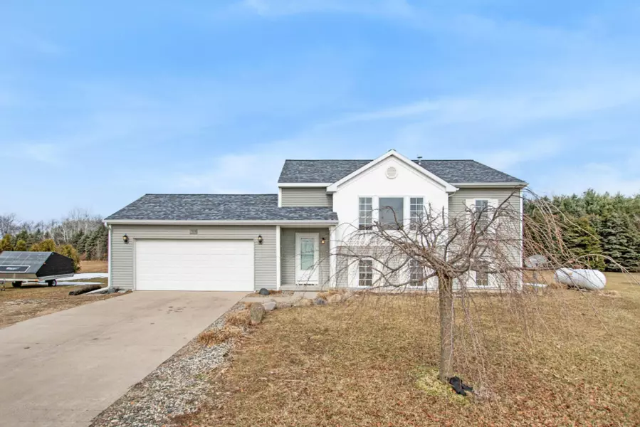 7523 Mountain Pine NE Drive, Cedar Springs, MI 49319