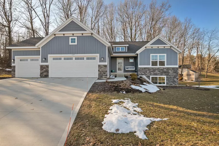 137 Muirfield NE Court, Rockford, MI 49341