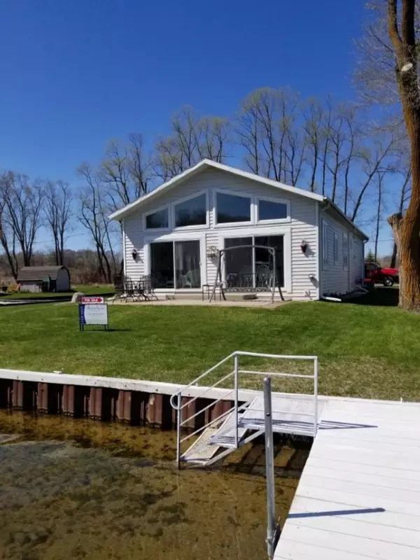 Evart, MI 49631,11187 Hahn Beach Drive