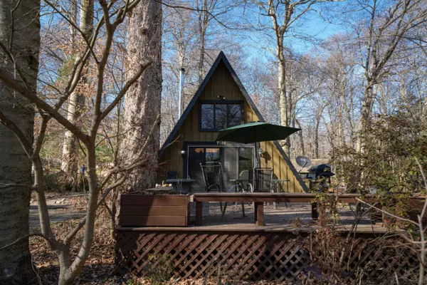 South Haven, MI 49090,7149 Maple Avenue