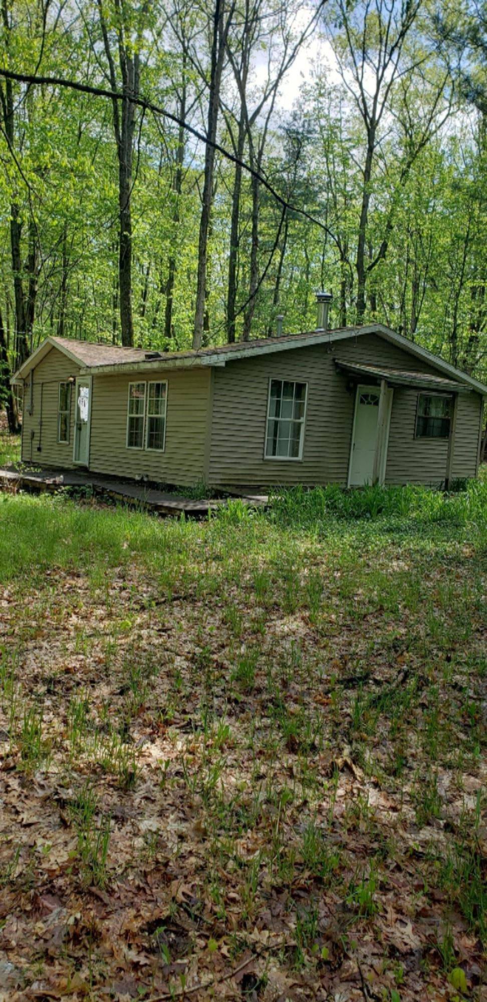2251 Lois Road, Harrison, MI 48625