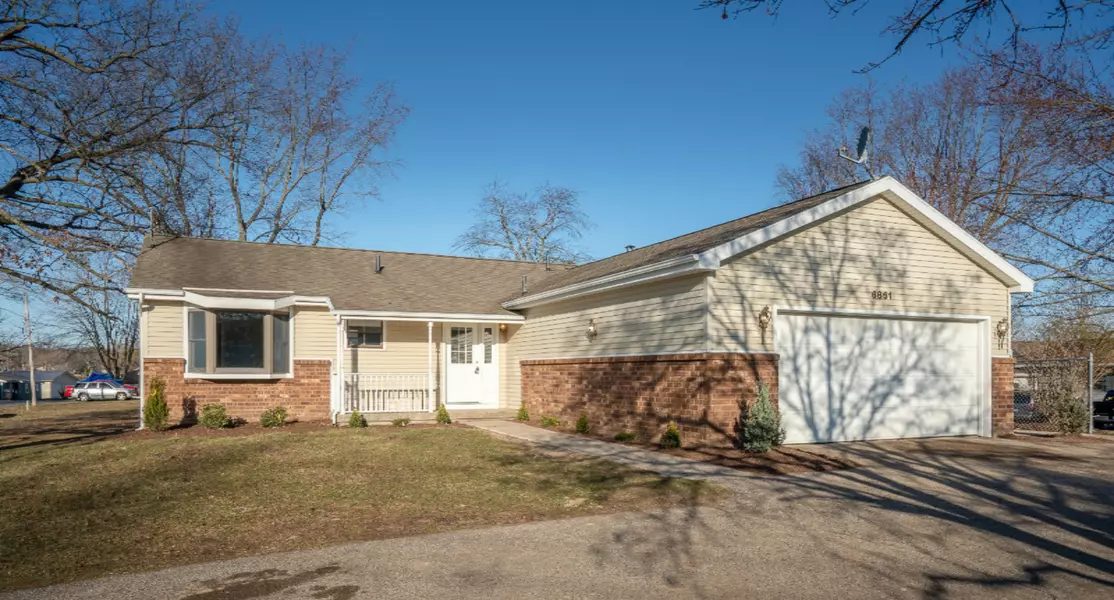 6851 McCords SE Avenue, Alto, MI 49302