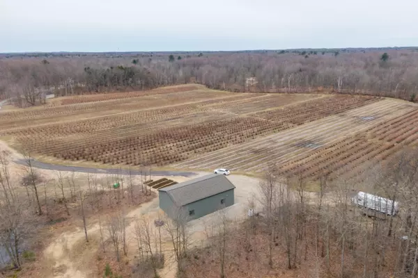 West Olive, MI 49460,15475 Blue Fox Run