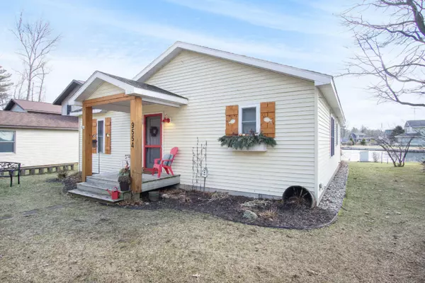 Pentwater, MI 49449,9554 N Lakeshore Drive