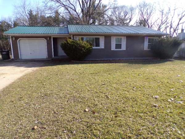 29633 48th Avenue, Paw Paw, MI 49079