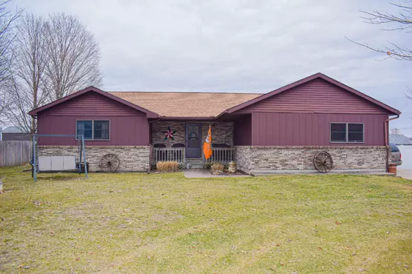 56648 Lyle Drive, Dowagiac, MI 49047