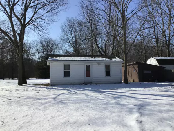 2461 W Baseline Road, Plainwell, MI 49080