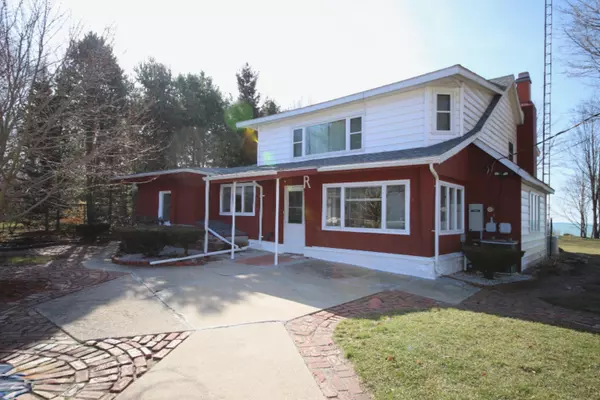 Coloma, MI 49038,5036 Pier Road