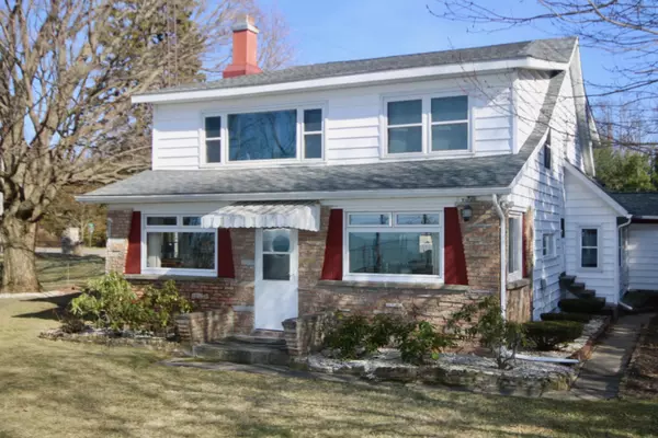 Coloma, MI 49038,5036 Pier Road