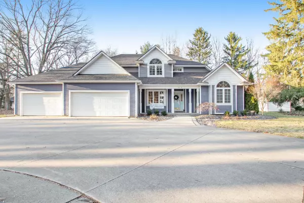 687 N Shore Drive, Holland, MI 49424