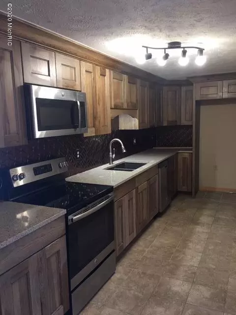 Colon, MI 49040,56014 Driftwood Drive