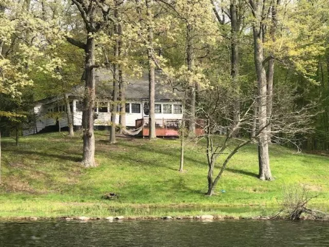 12452 N Sherman Lake Drive, Augusta, MI 49012