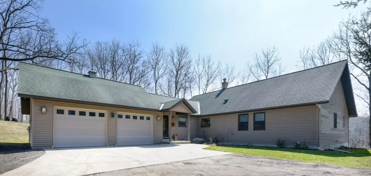 6130 Greggs Crossing Road, Nashville, MI 49073