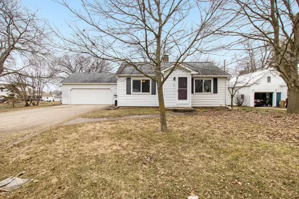 38 Arthur Street, Grant, MI 49327