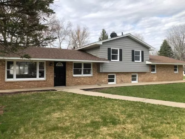 1020 Westlake Woods Drive, Springfield, MI 49037