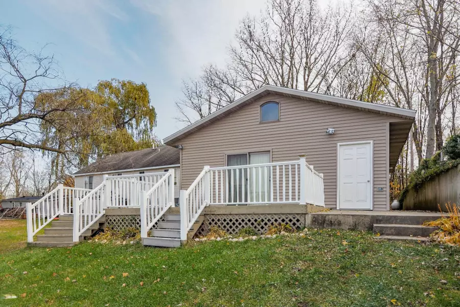 1926 Pleasantview Avenue, Hopkins, MI 49328